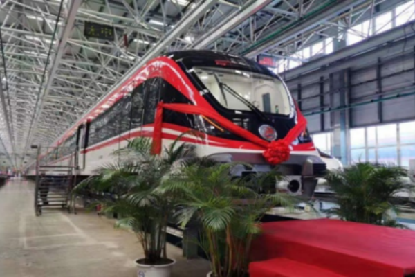 Process Breakthrough: Multi-Deep Cavity Integral Forming - Jinyidong Intercity Vehicle Aluminum Alloy Front Skin